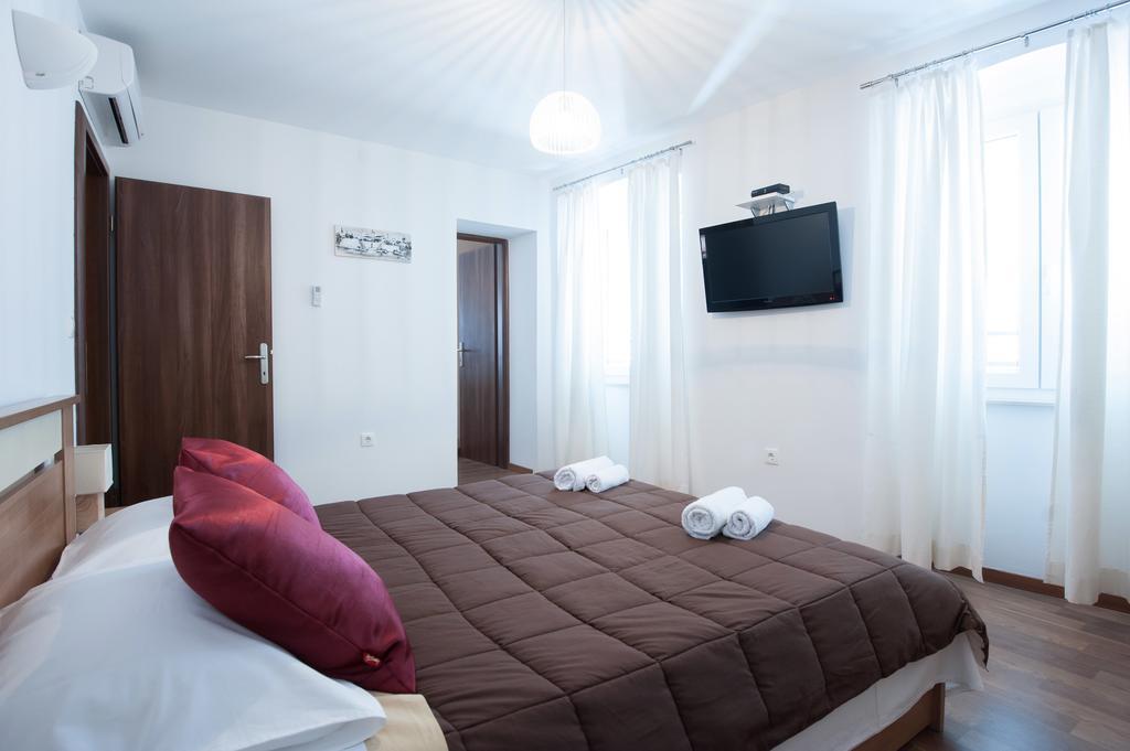 Rooms & Apartments 72 Задар Стая снимка