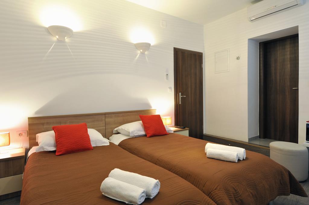 Rooms & Apartments 72 Задар Екстериор снимка