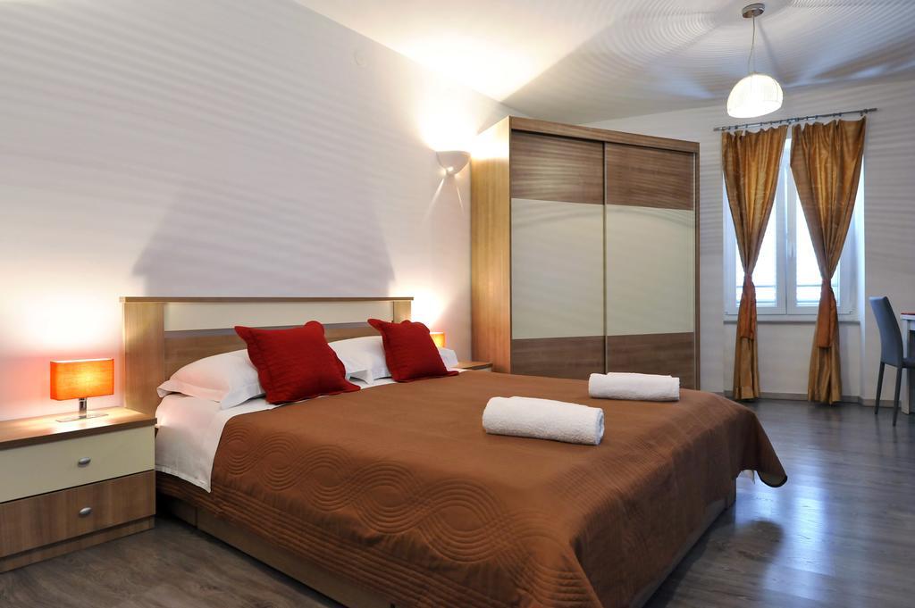 Rooms & Apartments 72 Задар Екстериор снимка