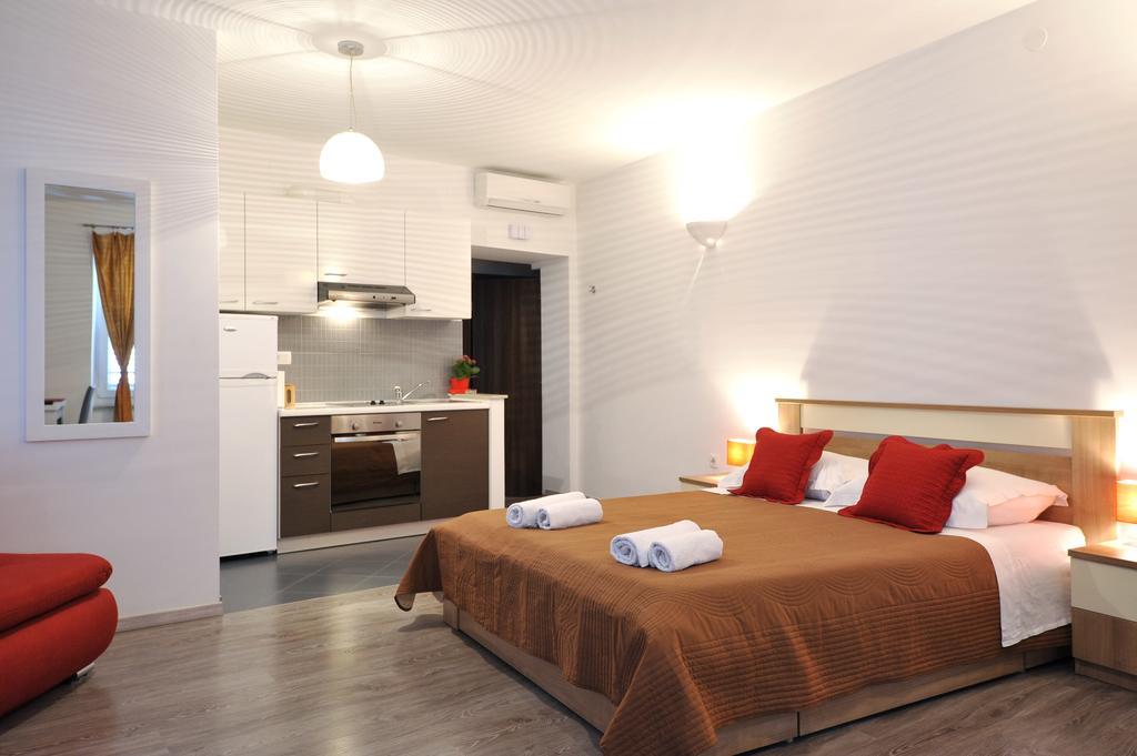 Rooms & Apartments 72 Задар Екстериор снимка