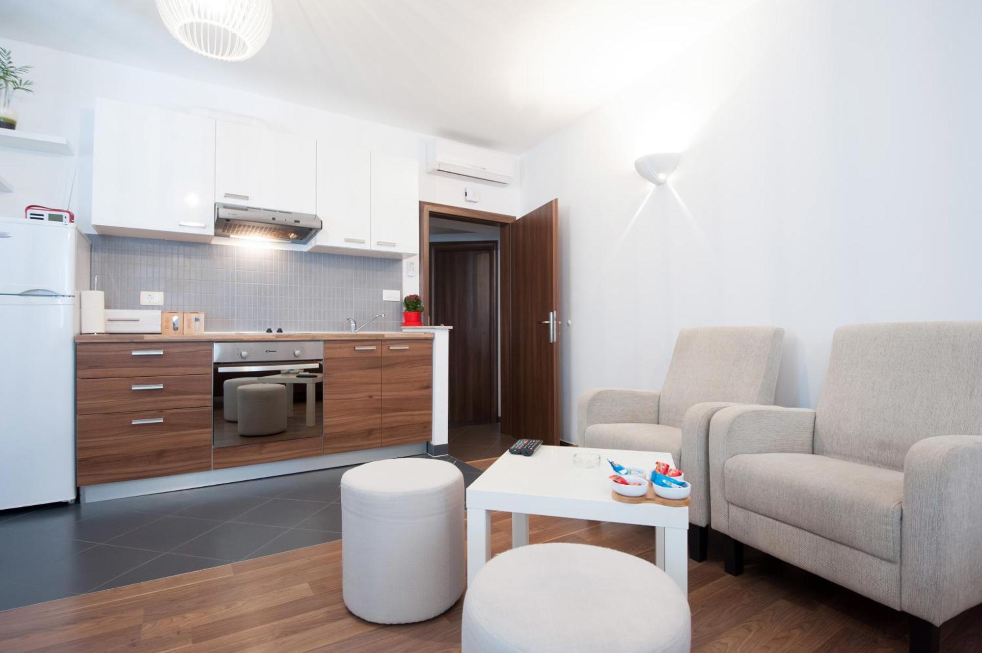 Rooms & Apartments 72 Задар Стая снимка